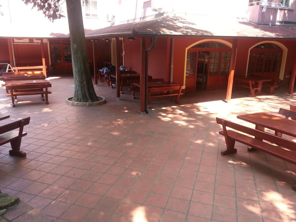 Europa Hostel Portoroz Exterior photo
